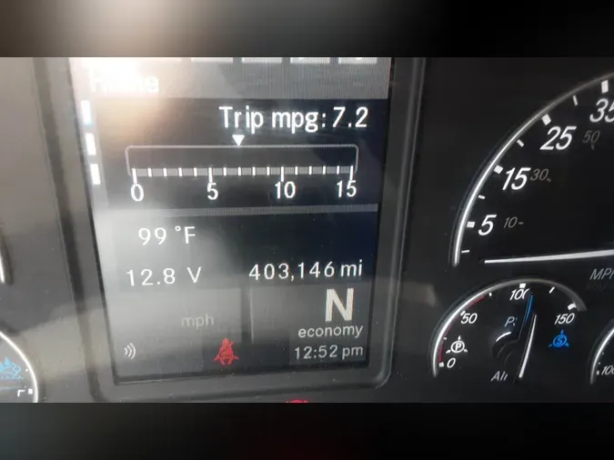 2021 Freightliner Cascadia 126a271e661164db9af873d0a98159af21a