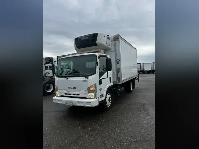 2017 ISUZU NPRa272608d6f96e864bb4cefec650cc1c7