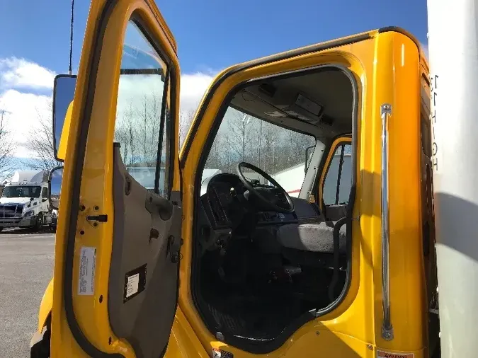 2018 Freightliner M2