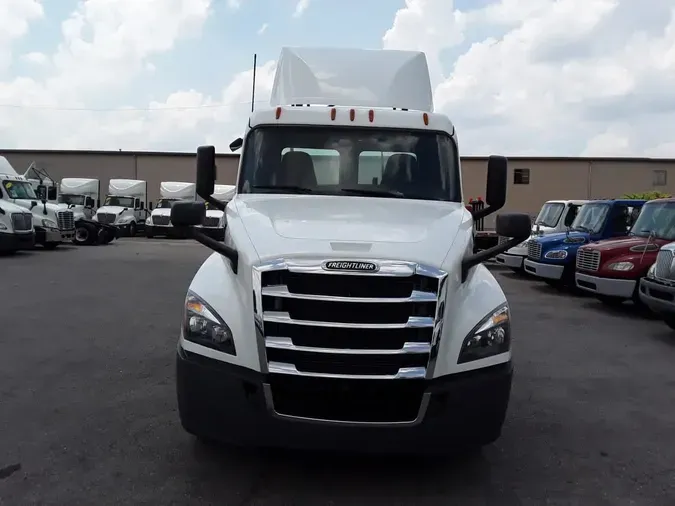 2020 FREIGHTLINER NEW CASCADIA 126