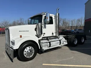 2022 Western Star 4900 SF