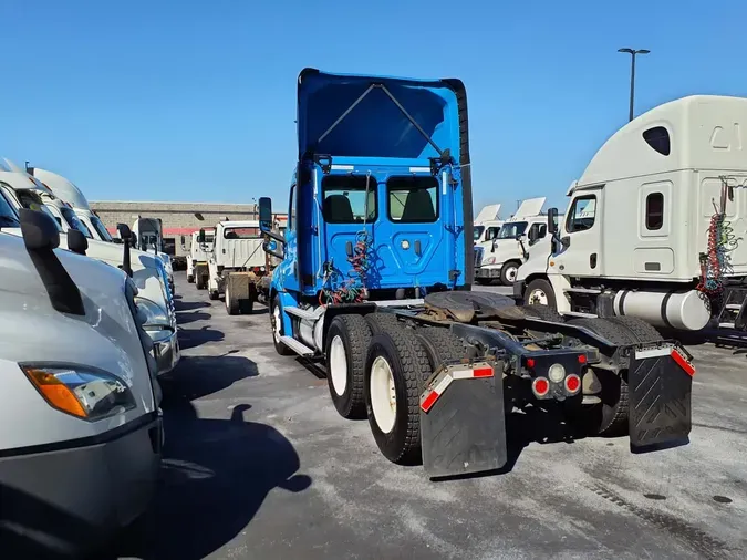 2019 FREIGHTLINER NEW CASCADIA PX12664