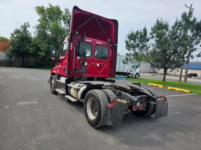 2019 FREIGHTLINER/MERCEDES CASCADIA 125