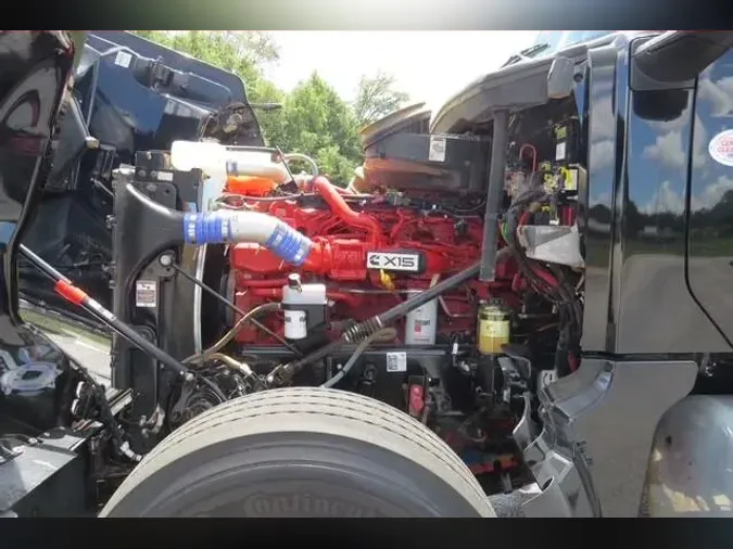 2025 Peterbilt 567
