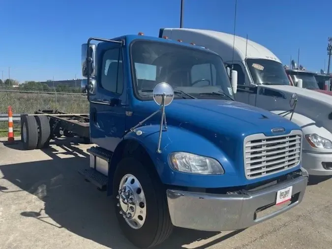 2018 Freightliner M260