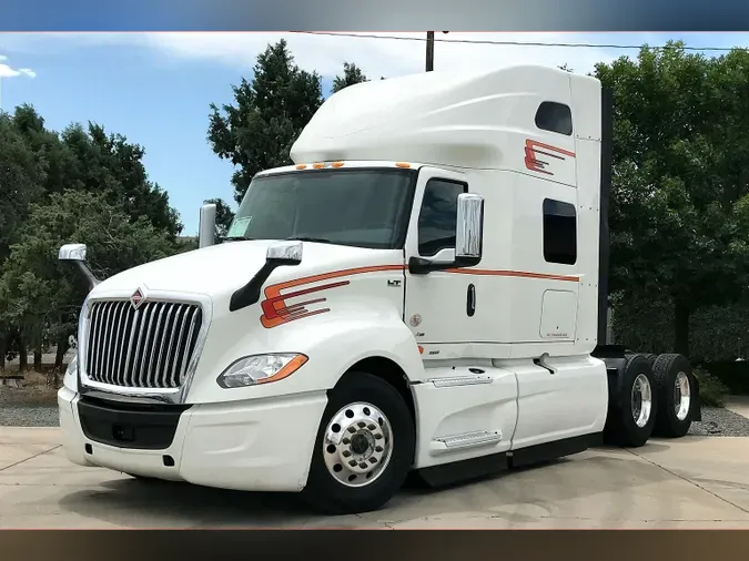 2022 INT LT625 6x4
