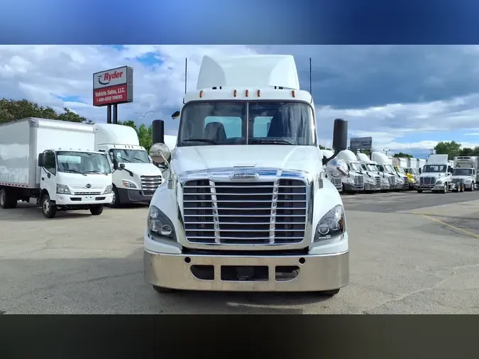 2019 FREIGHTLINER/MERCEDES CASCADIA 125