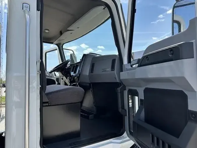 2024 Mack MD6