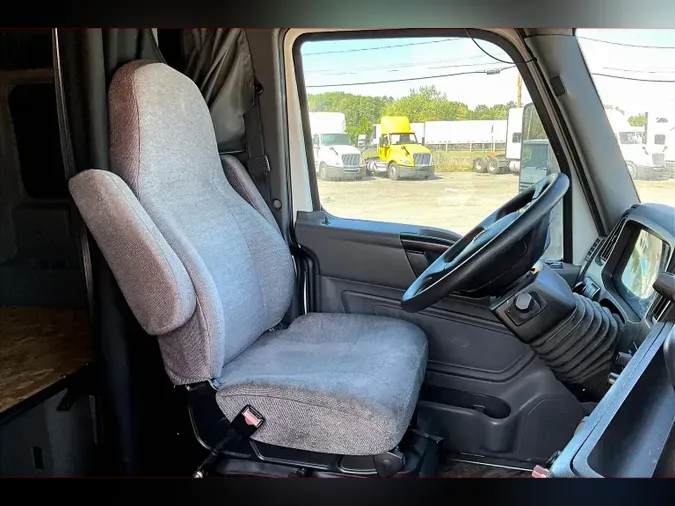 2022 INT LT625 6x4