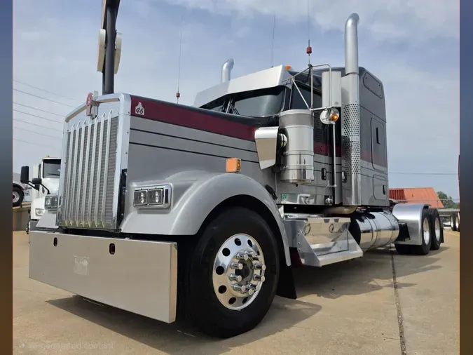 2024 Kenworth W900a28a7aecbcae840a2dcc8ee026994455