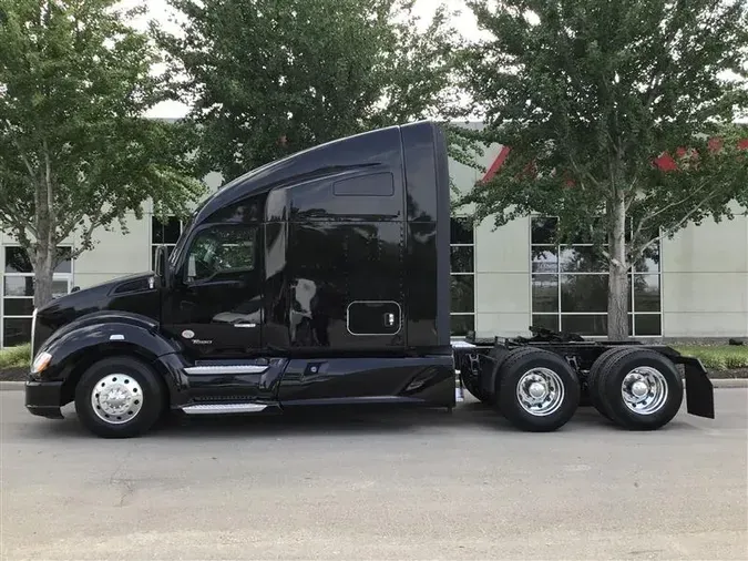 2022 KENWORTH T680