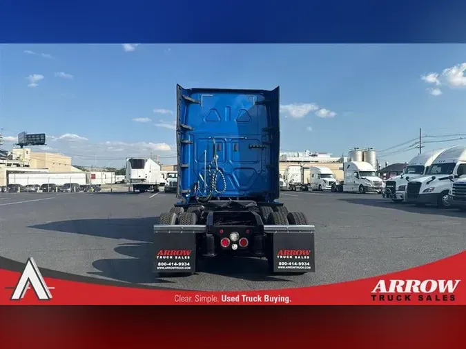 2021 FREIGHTLINER CA126