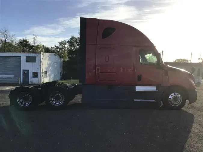 2021 FREIGHTLINER CASCADIA