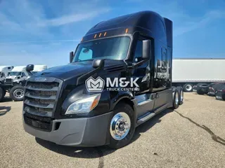 2022 FREIGHTLINER Cascadia 126