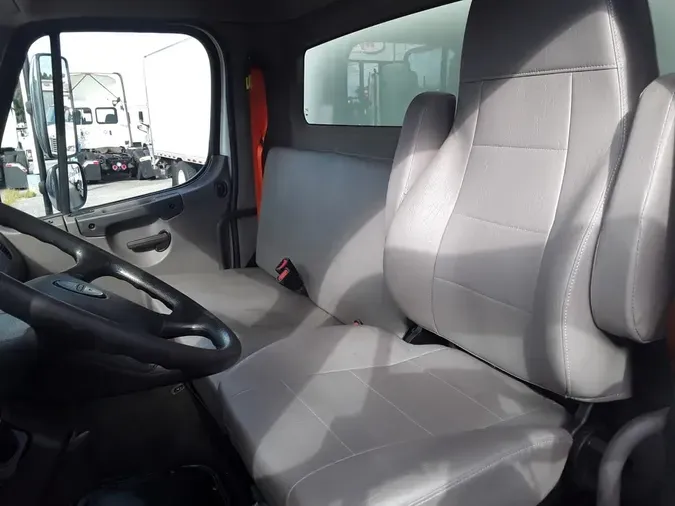 2020 FREIGHTLINER/MERCEDES M2 106a28e10ad73ad01653d26c42f6e2f3253
