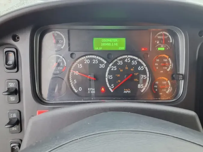 2019 FREIGHTLINER/MERCEDES M2 106