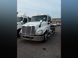 2015 Freightliner CASCADIA 125
