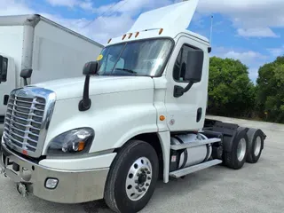 2018 FREIGHTLINER/MERCEDES CASCADIA 125