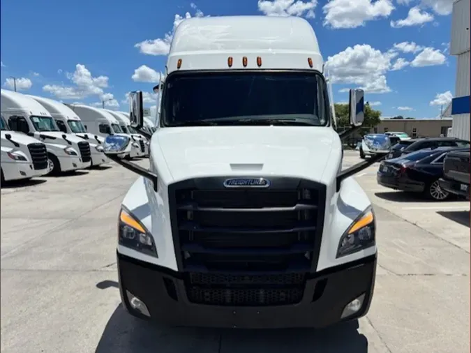 2023 Freightliner Cascadia 126