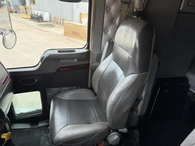2020 Kenworth W900