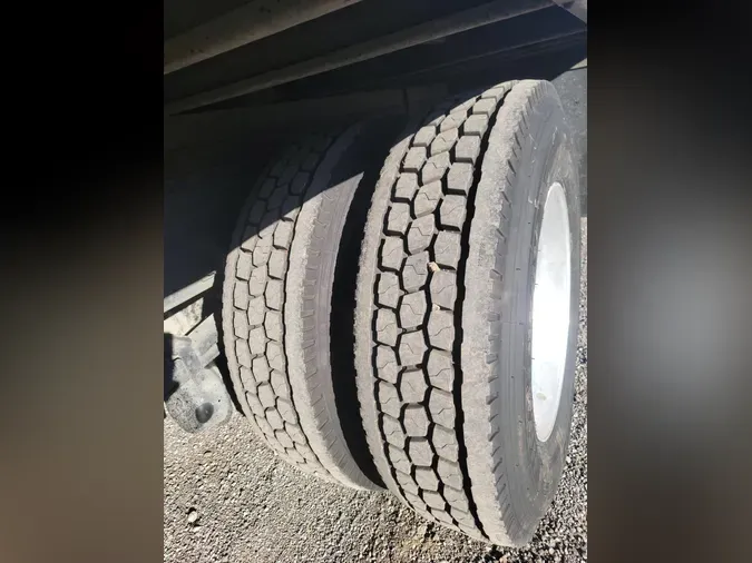 2020 Peterbilt 337a2a28ef1c442c5375d0d0ad2df150d42