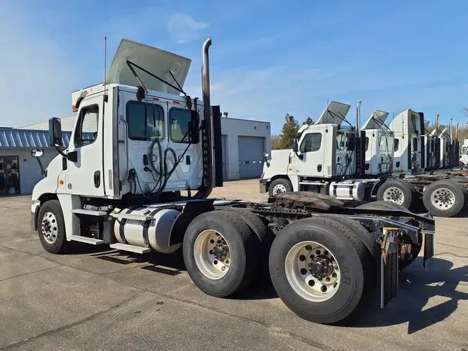 2018 FREIGHTLINER/MERCEDES CASCADIA 125