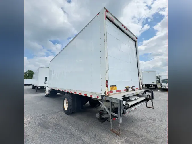 2019 FREIGHTLINER/MERCEDES M2 106