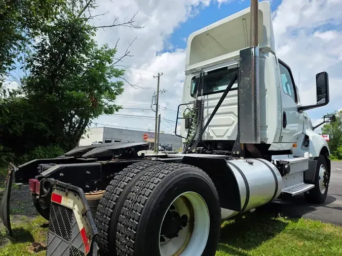 2020 NAVISTAR INTERNATIONAL LT625 DAYCAB S/A