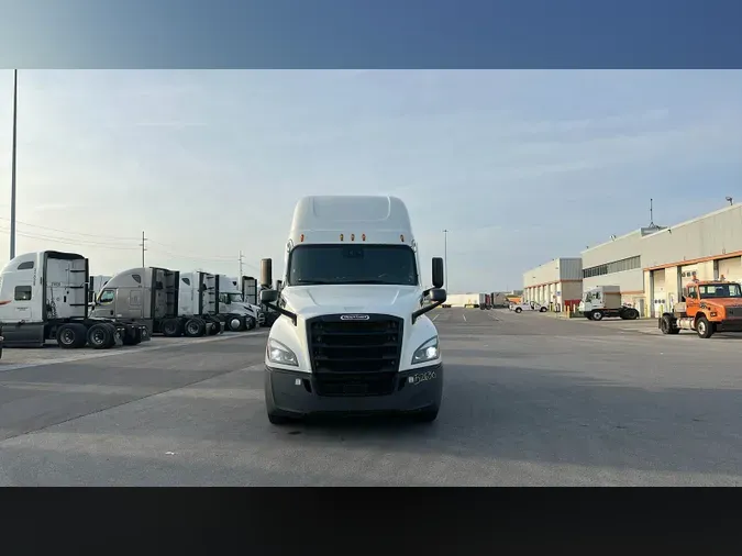 2022 Freightliner Cascadia 126a2a3ee733d6290e5eae0235f083a7871