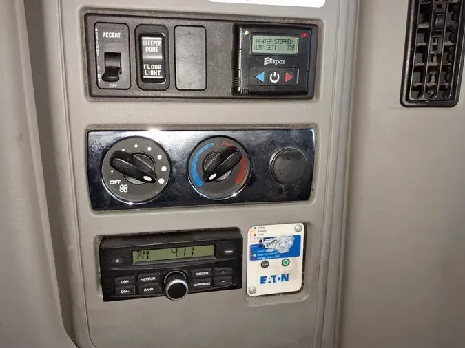 2019 NAVISTAR INTERNATIONAL LT625 SLPR CAB