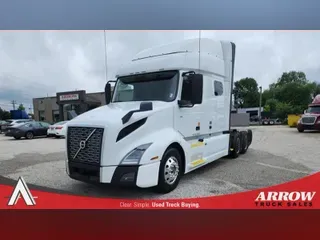 2021 VOLVO VNL740