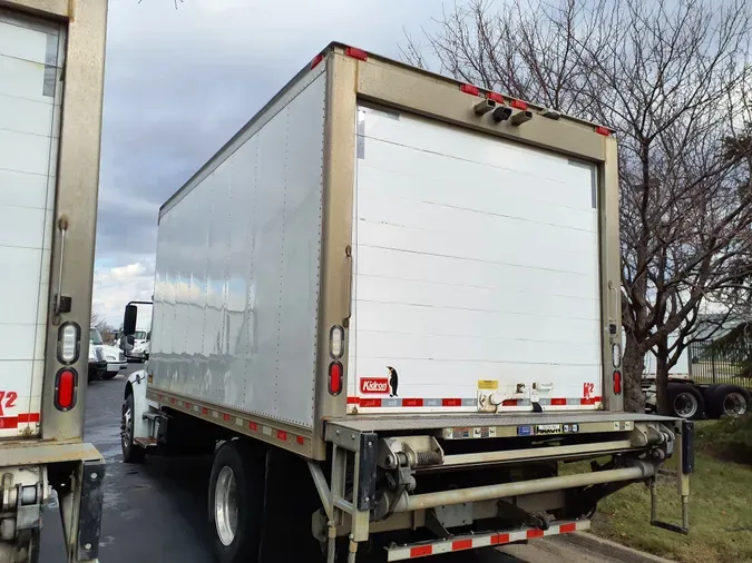 2018 FREIGHTLINER/MERCEDES M2 106