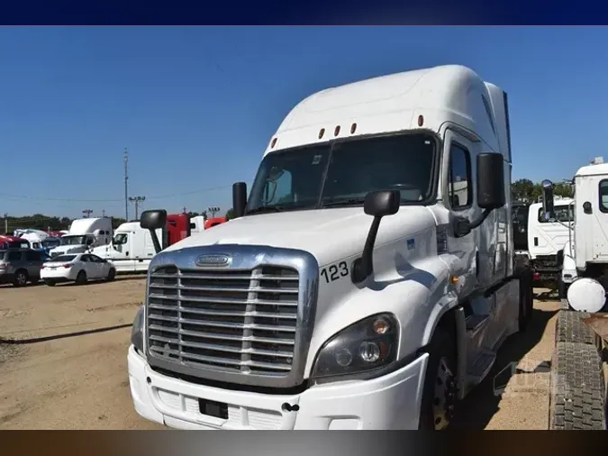 2016 FREIGHTLINER CASCADIA 125