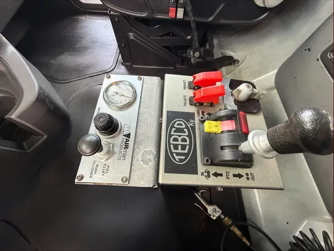 2018 Mack GU (Granite)