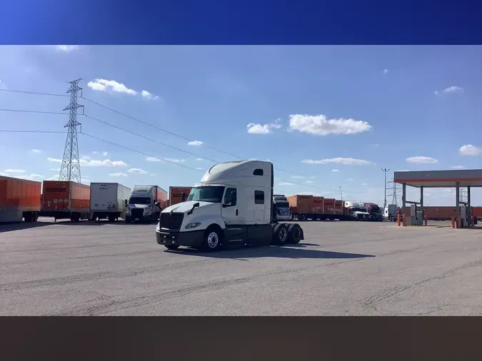 2022 International LT625a2b1fbbaa33aa88e5464313438480deb