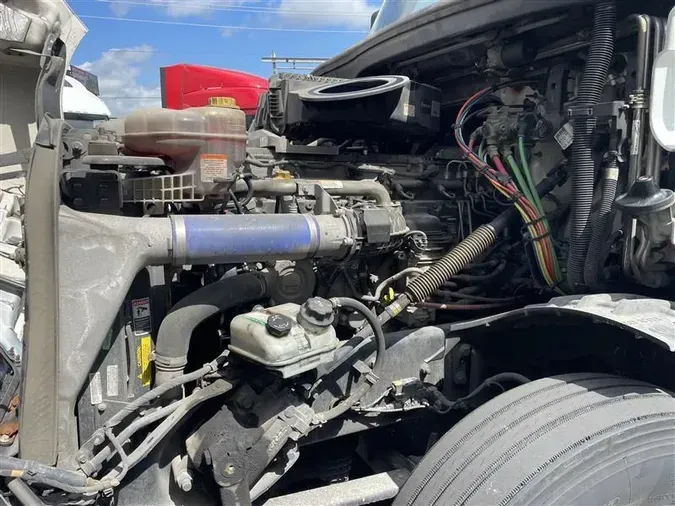 2021 FREIGHTLINER CA126
