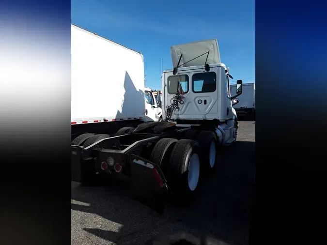 2019 FREIGHTLINER/MERCEDES NEW CASCADIA PX12664