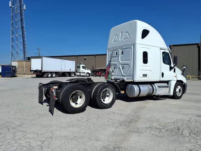 2019 FREIGHTLINER/MERCEDES CASCADIA 125