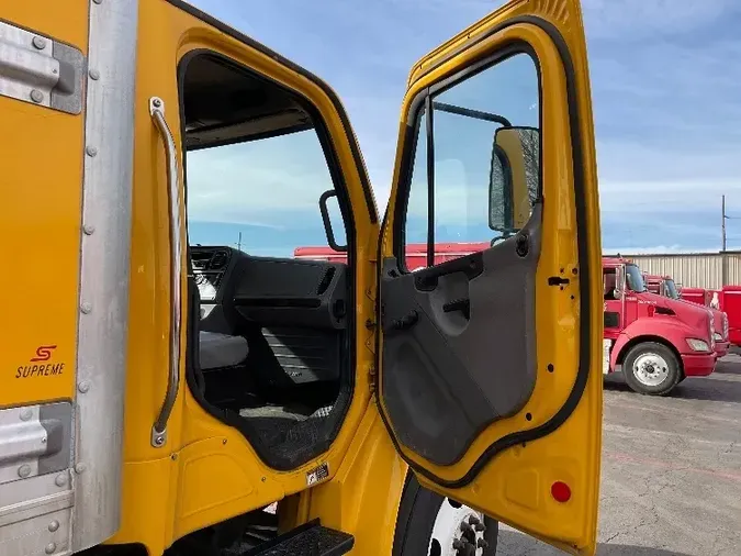 2019 Freightliner M2