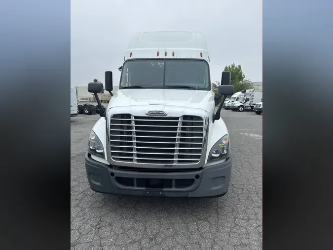 2019 FREIGHTLINER/MERCEDES CASCADIA 125