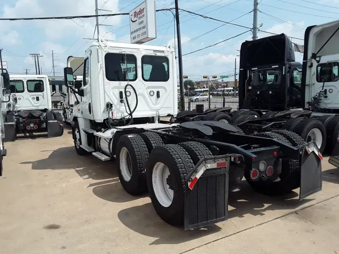 2018 FREIGHTLINER/MERCEDES CASCADIA 125