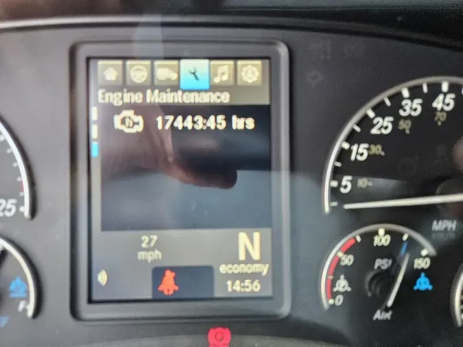 2021 FREIGHTLINER Cascadia 126
