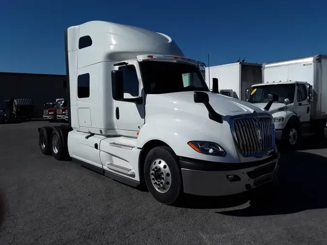 2019 NAVISTAR INTERNATIONAL LT625 SLPR CAB