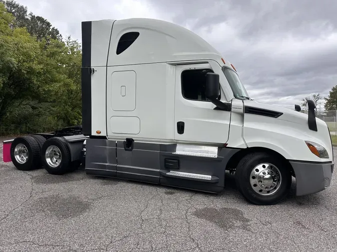 2020 Freightliner Cascadia