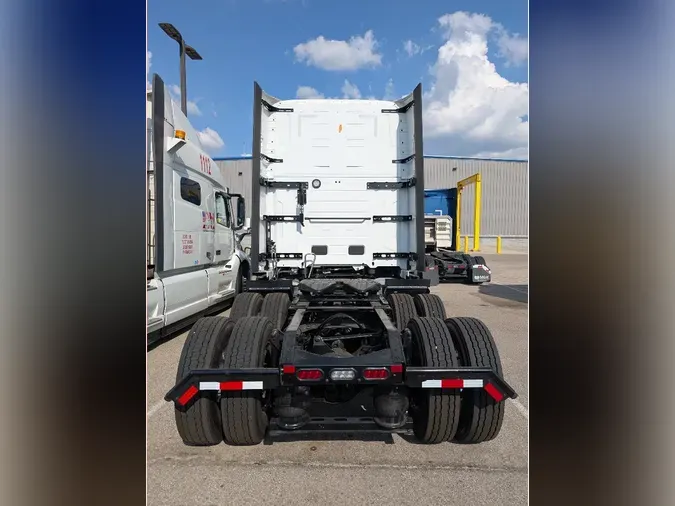 2026 VOLVO VNL64T860a2ce11be3b70edef4546c7b75a05cfb2