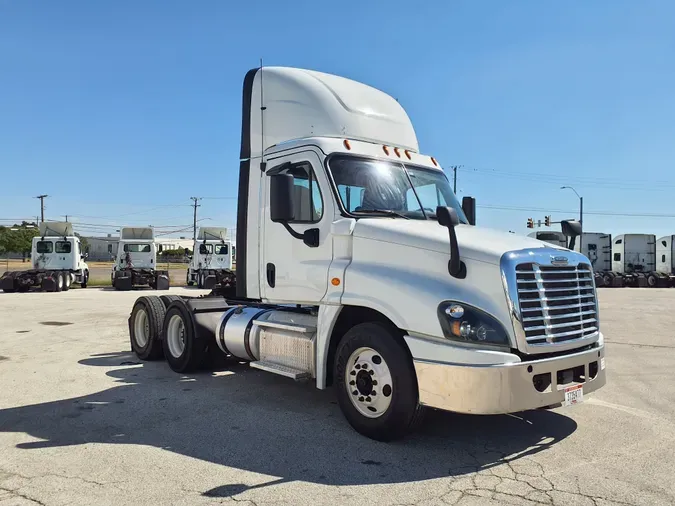 2019 FREIGHTLINER/MERCEDES CASCADIA 125