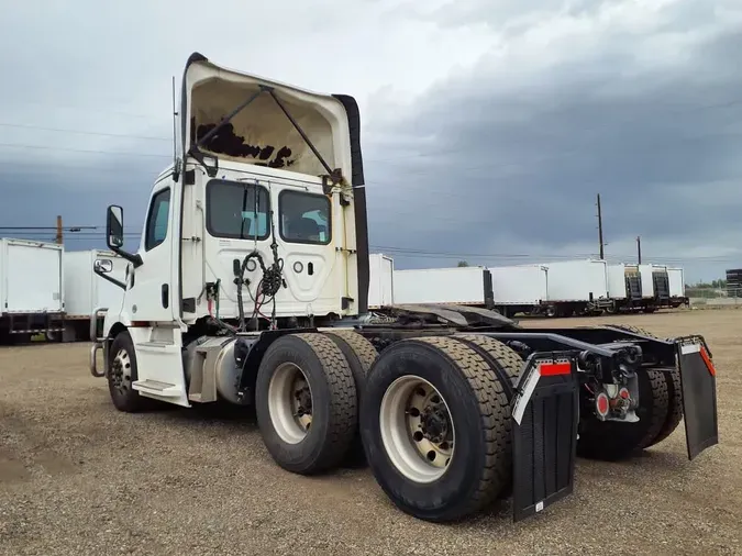2020 FREIGHTLINER NEW CASCADIA 116