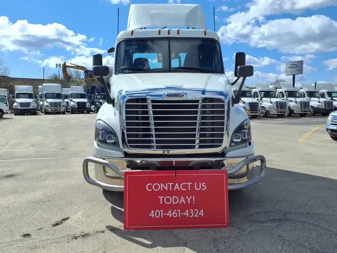 2019 FREIGHTLINER/MERCEDES CASCADIA 125a2d6394e02c2853dd3f5c65bd33dc2fb