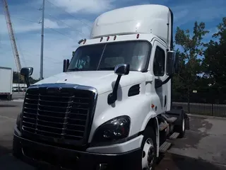 2017 FREIGHTLINER CASCADIA 113