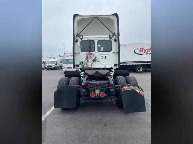 2019 FREIGHTLINER NEW CASCADIA 126